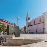 Cozy Apartment In Porec With Wifi
